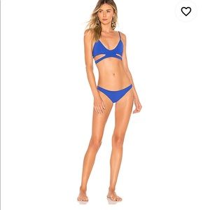 ACACIA WAIKOLOA BOTTOM IN ROYAL, NWOT
